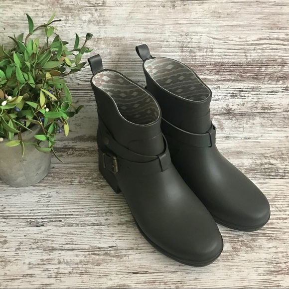 lucky rain booties